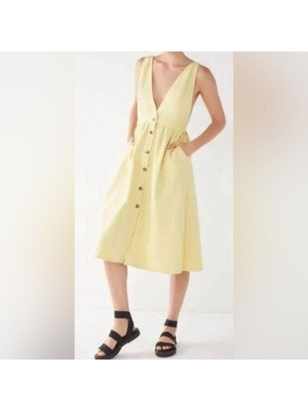 NWT Urban Outfitters Danny Yellow Plunging Button-Down Denim Dress. Size S